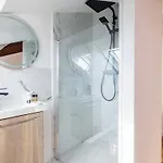 Charmante Studette Cosy Renove Au Coeur De Nice